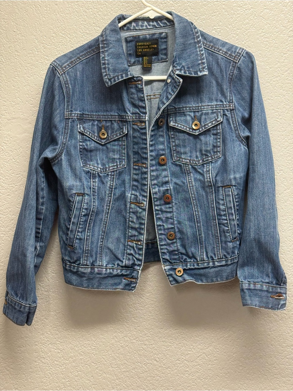 Forever 21 Light Blue Denim Jacket woman’s Sm Pit 17, L 20”